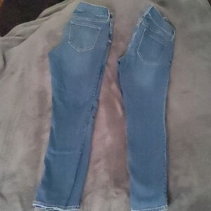 2 pair Old Navy skinny jeans size 6